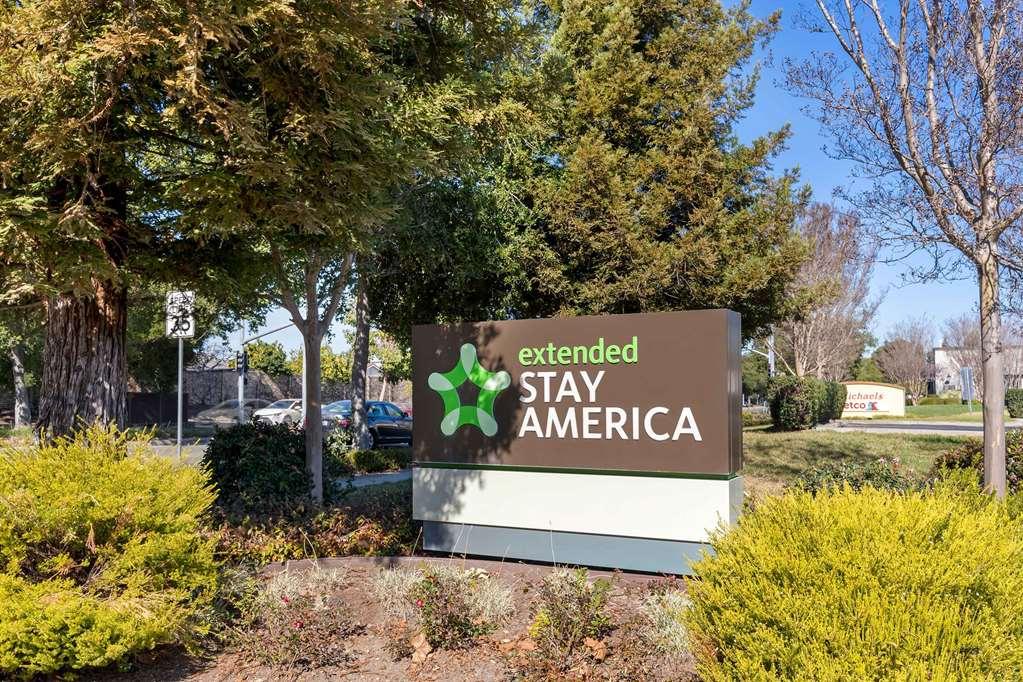Extended America Premier - Union - Dyer St Hotel